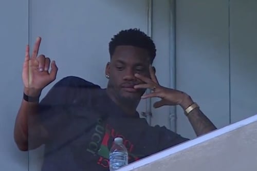Jhon Jader Durán reapareció viendo un partido del Envigado mientras crecen las dudas por su futuro y la Selección Colombia