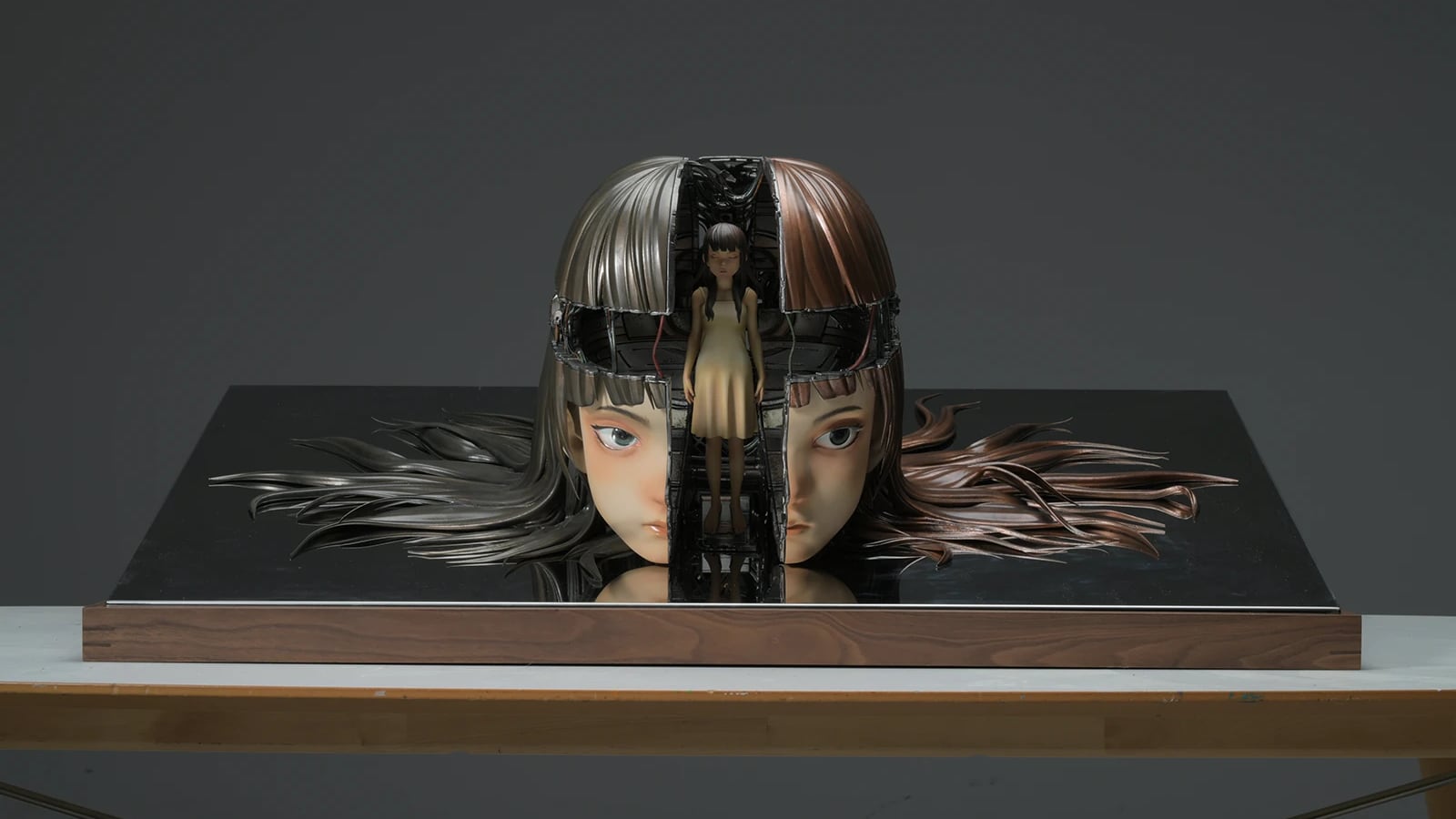 Influenciada por el anime, la ciencia ficción y el cine experimental, la obra de Yanran Chen trasciende la ilustración para materializarse en esculturas. Foto: Yanran Chen.