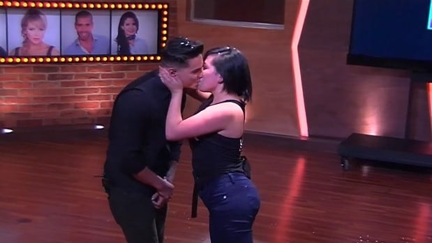 Al cantante Maluma le llegó el video en el que le recuerdan que su momento más humilde que cuando se besó con Yina Calderón.