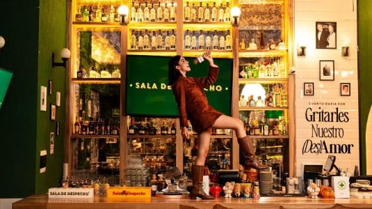 Foto tercera Sala de Despecho llega a Bogotá: el fenómeno que convierte el desamor en una experiencia colectiva.