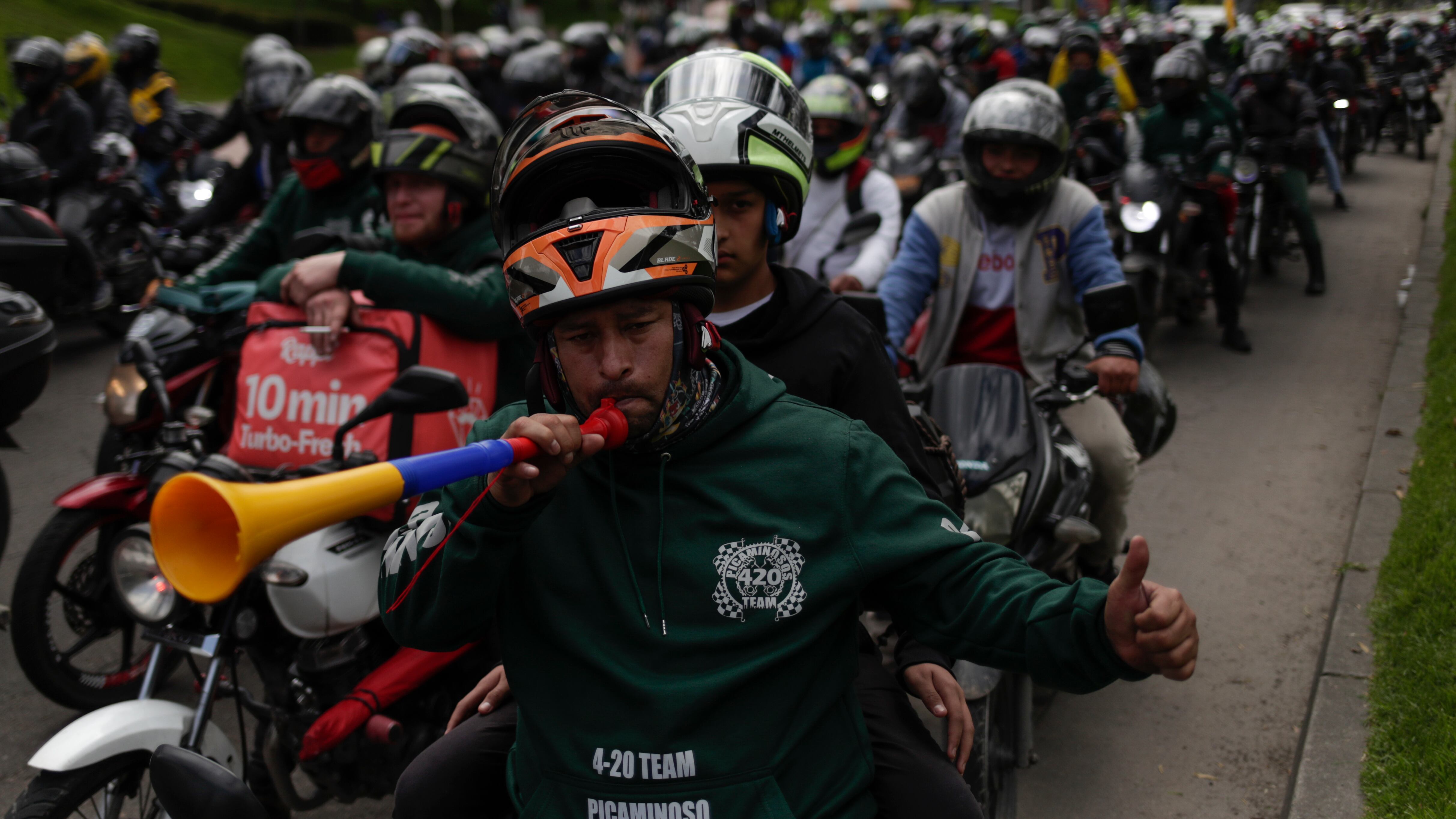 Motociclistas de Bogotá se manifiestan contra las dificultades para acceder al SOAT