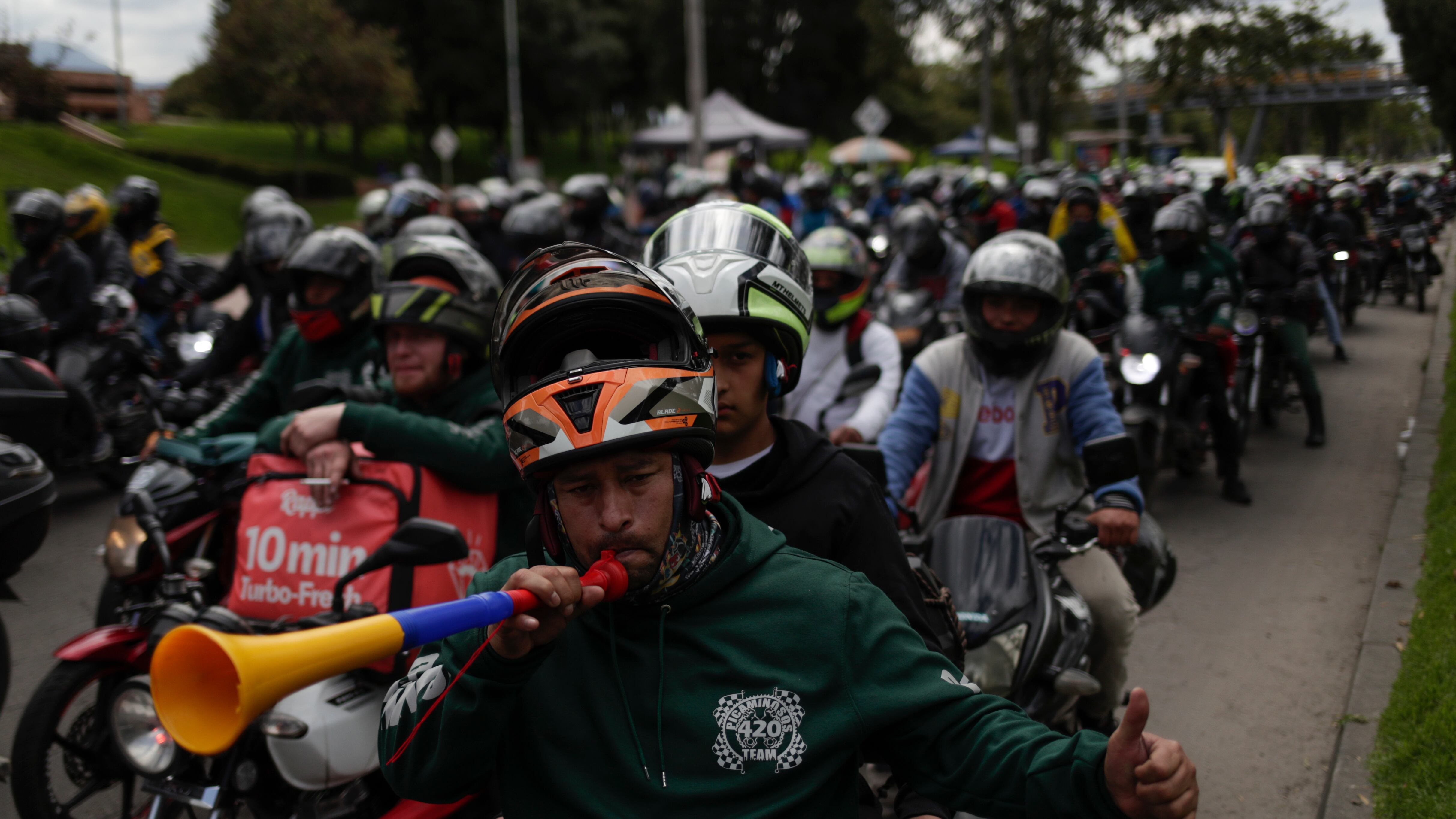 Motociclistas de Bogotá se manifiestan contra las dificultades para acceder al SOAT