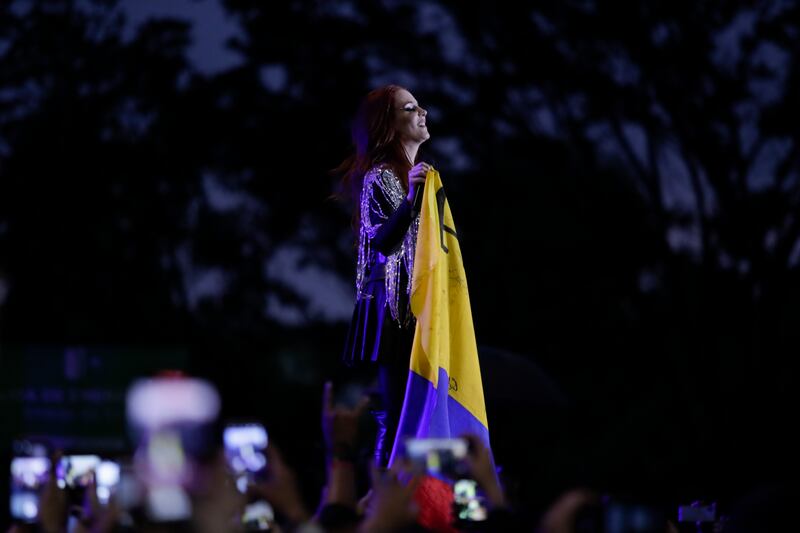 Epica, de Países Bajos, durante su presentación en Rock al Parque 2022.