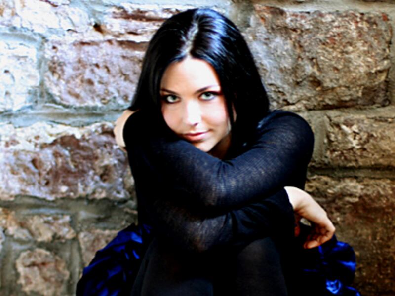  Así luce ahora Amy Lee, vocalista de Evanescence: Del estilo gótico a canciones para niños 