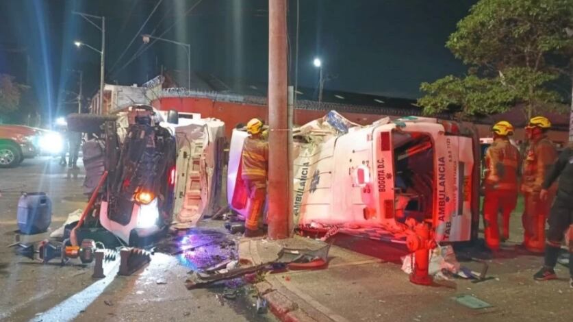 Accidente de tránsito entre dos ambulancias en Bogotá