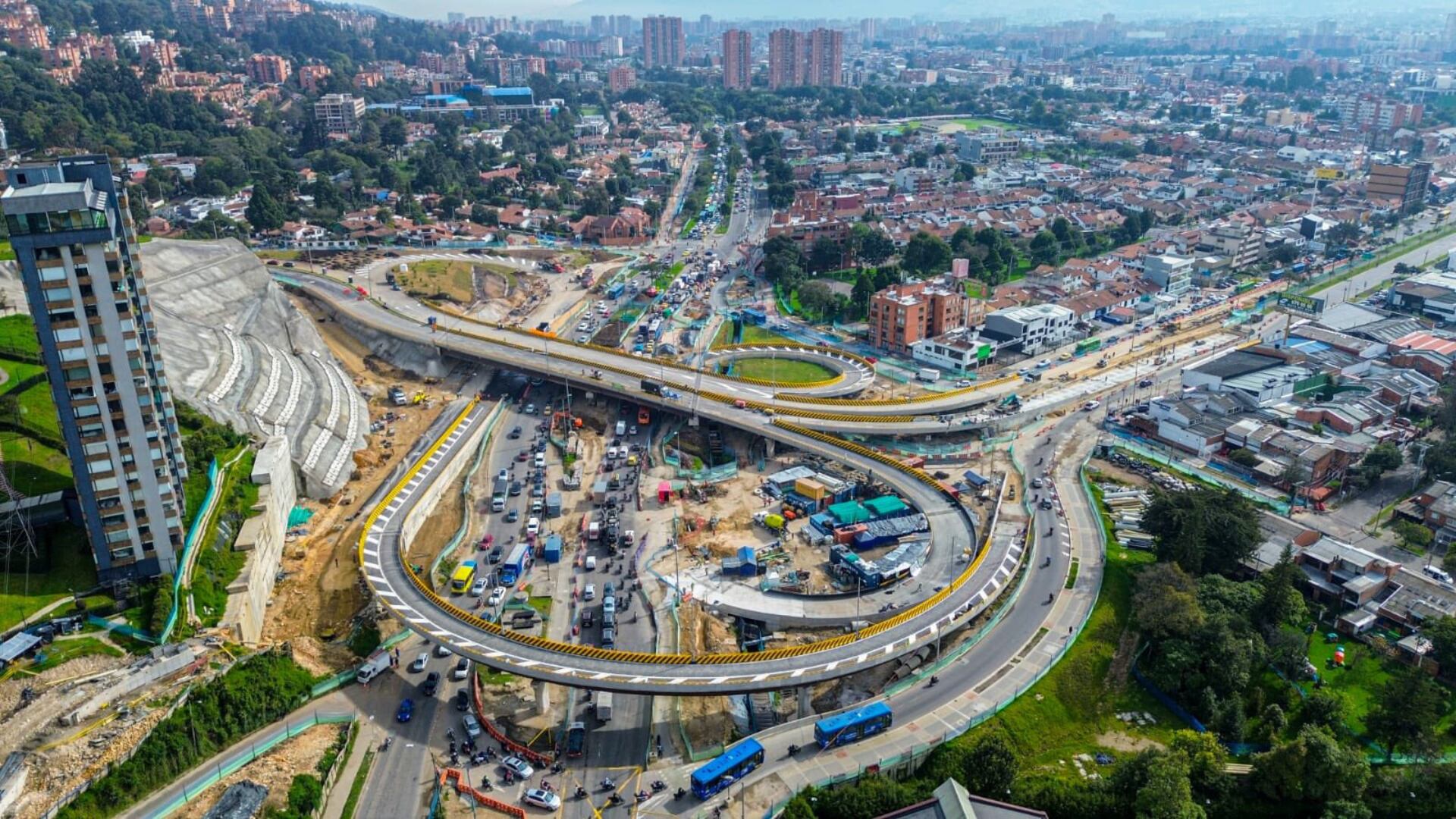 Finalmente y tras cinco años de retrasos Bogotá tiene tres puentes nuevos para mejorar la movilidad en Bogotá