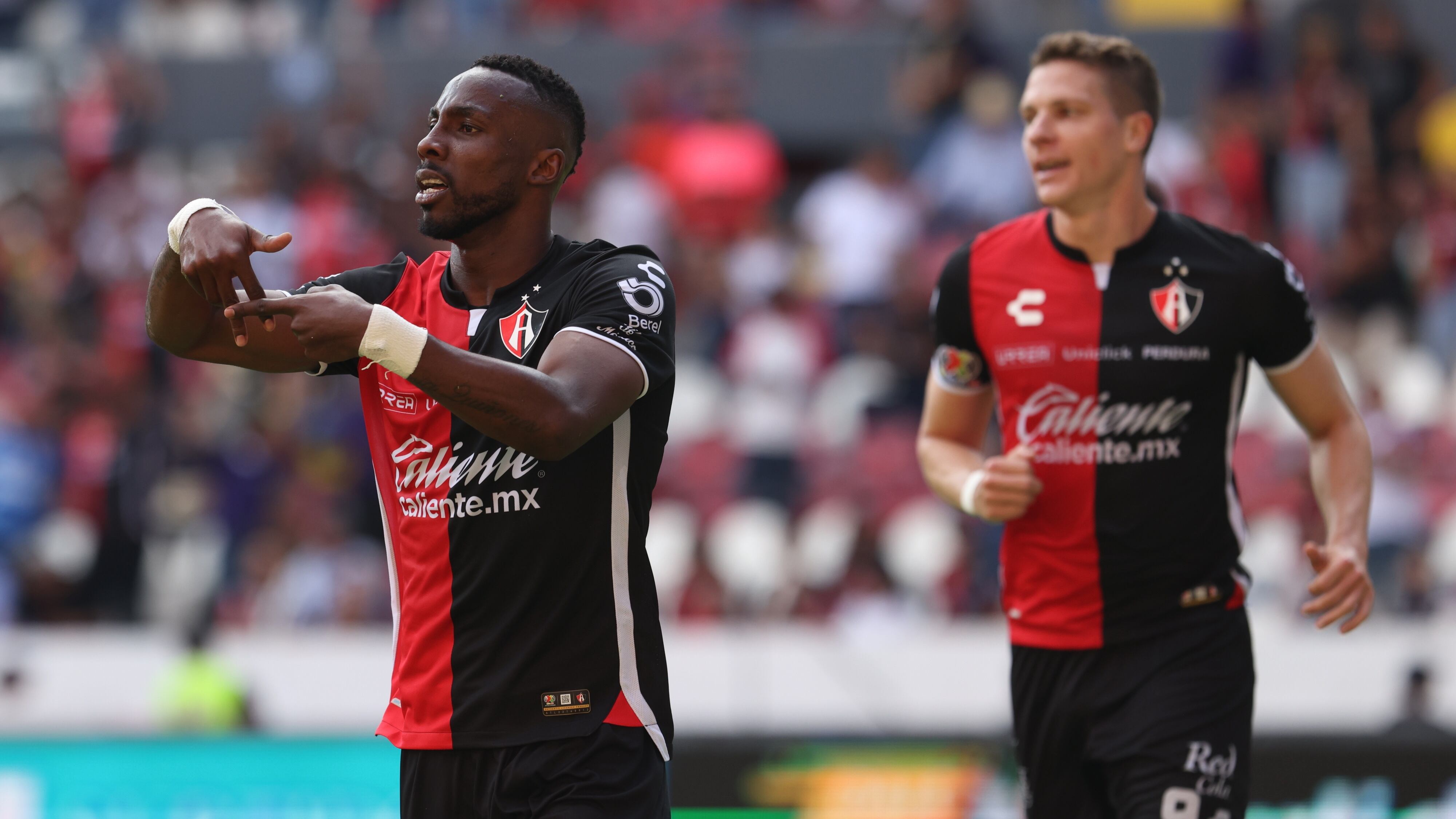 Atlas goleó 4-1 a Pachuca.