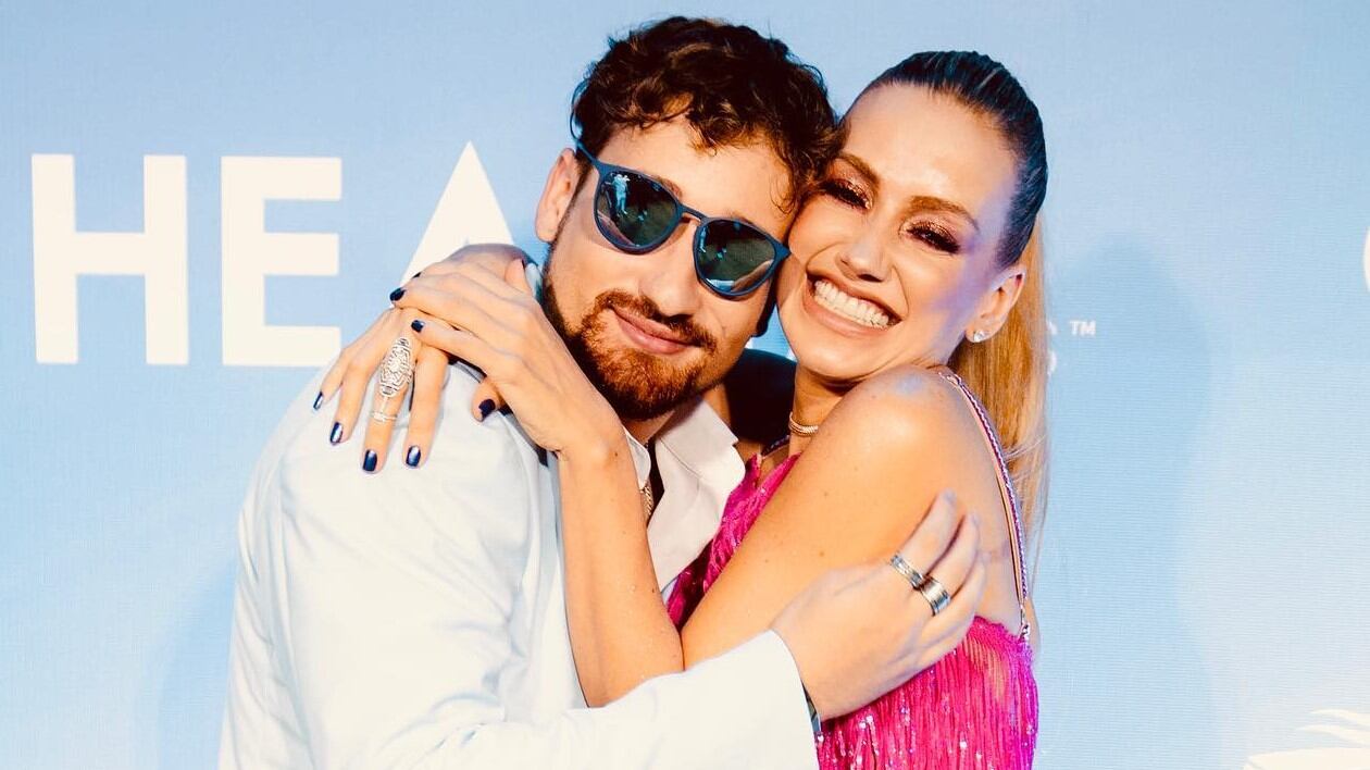 Con un diverso recopilatorio de imágenes la cantante Fanny Lu hizo un video emotivo para celebrar la vida de su hijo.