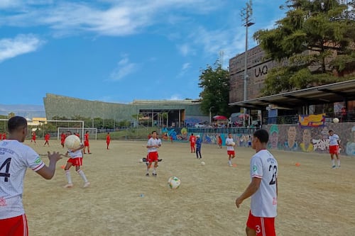 Equipo de la comuna 13 de Medellín abre sus puertas a jóvenes de todo el país que sueñan con jugar fútbol