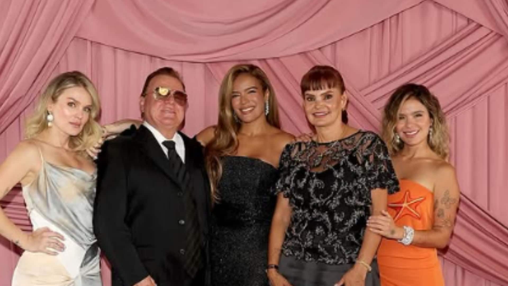 Karol G y su familia