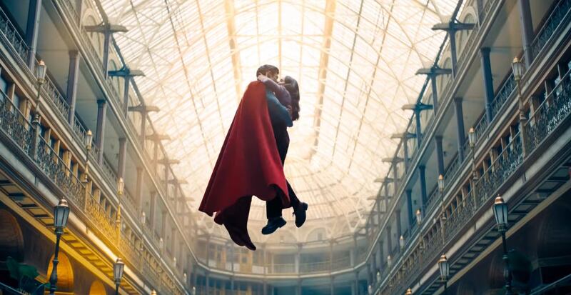 El tráiler de ‘Superman’ deja un vistazo de lo que James Gunn preparó para renovar el universo DC.