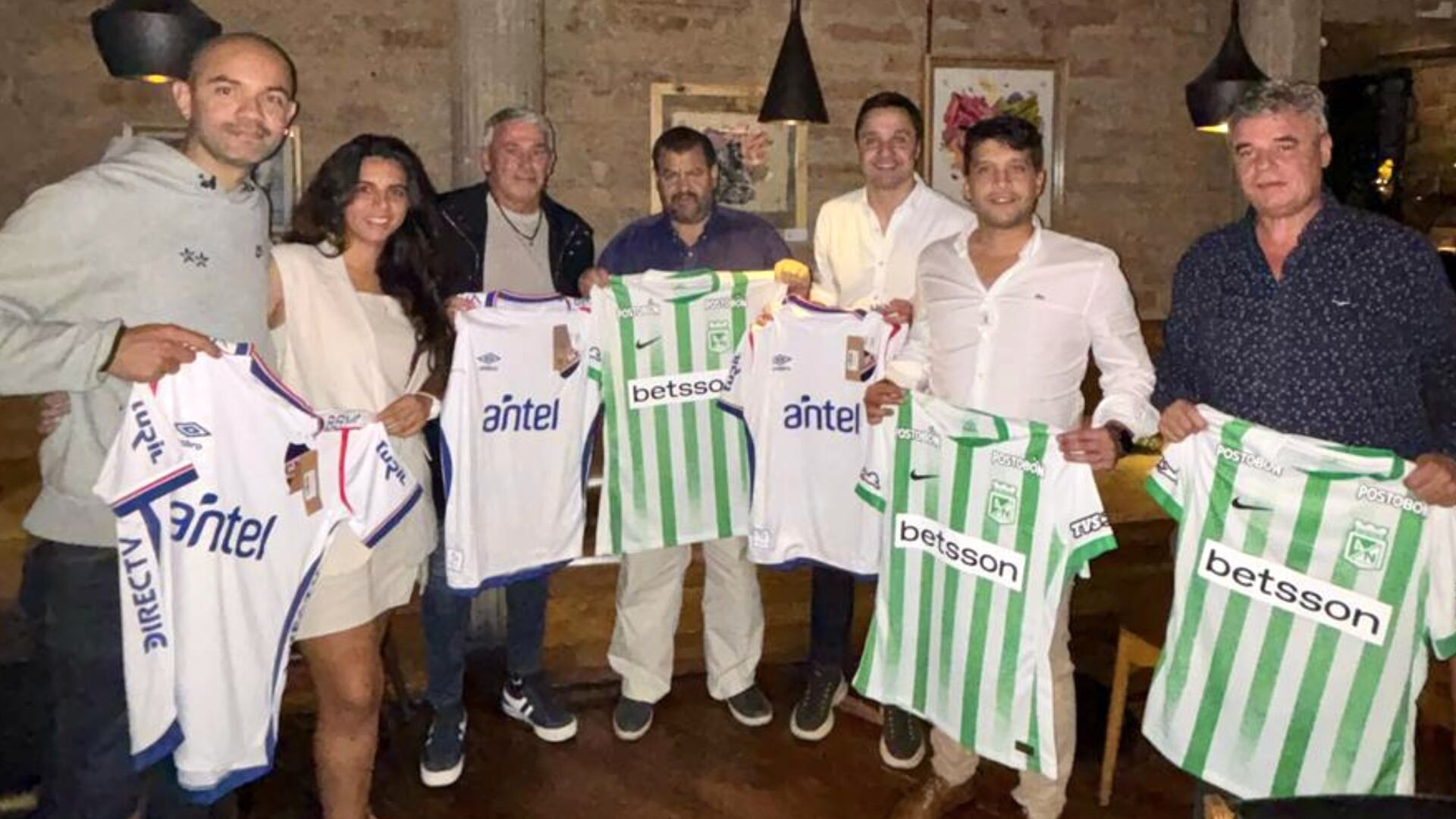 Directivos de Atlético Nacional se reunieron con los de Nacional de Uruguay, ¿Por qué?