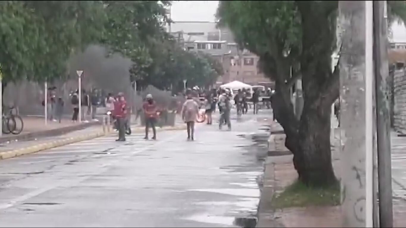 Los desmanes dejaron un bus del Sitp vandalizado