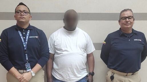 Extranjero inadmitido en aeropuerto José María Córdova por explotación sexual