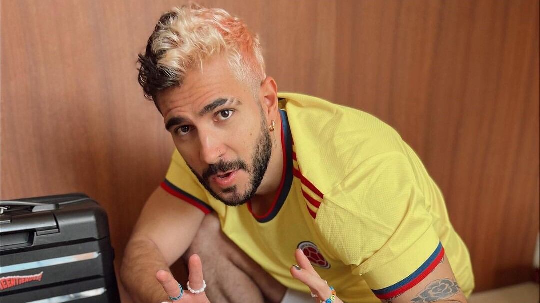 Tal parece que el cantante Juan Duque sigue desconsolado tras la separación con la modelo Lina Tejeiro.