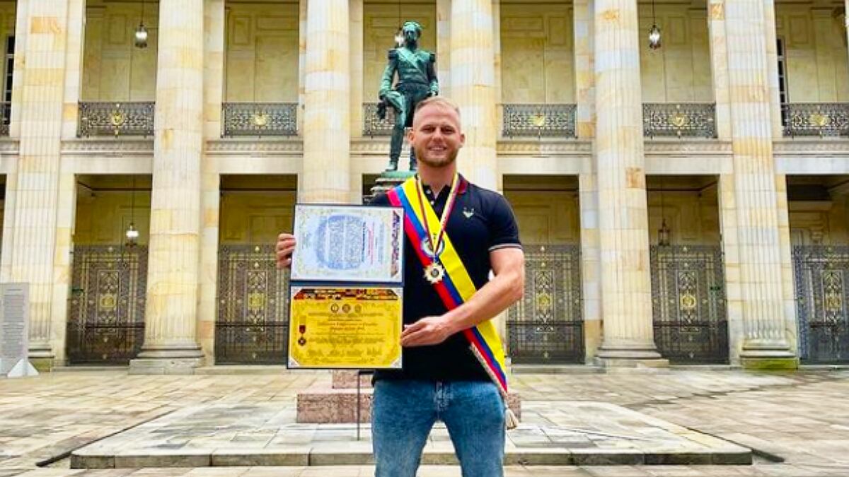 Tras la prohibición de la Federación Colombiana de Fútbol, esta es la camisa que usará Dominc Wolf