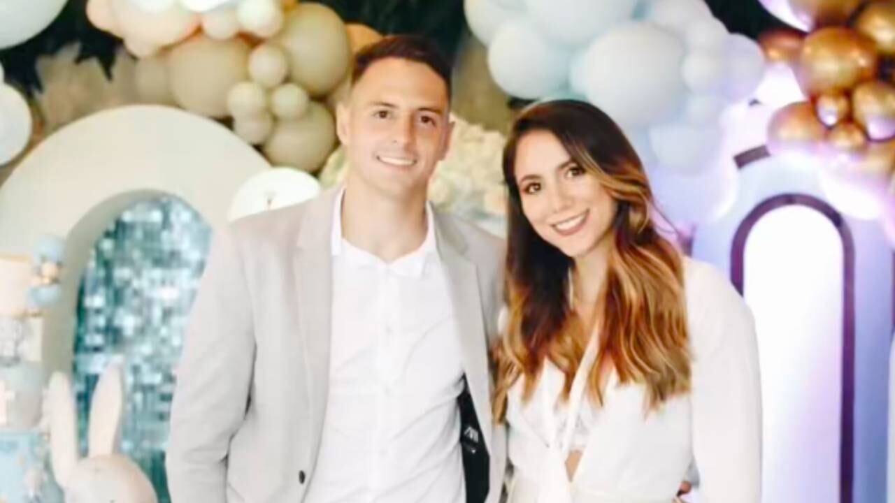 Santiago Arias junto a su hermana, Tatiana Arias