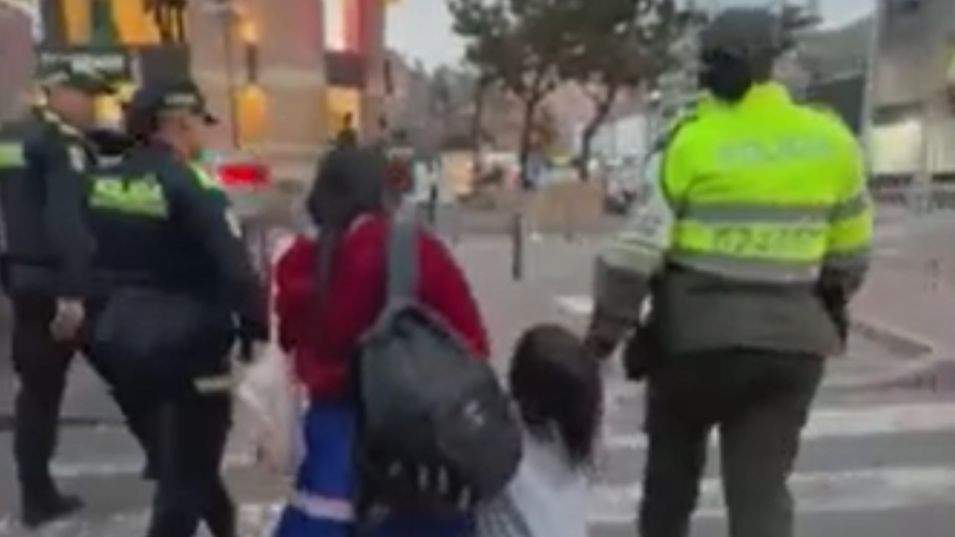 Rescate de 15 niños de mendicidad en Bogotá.