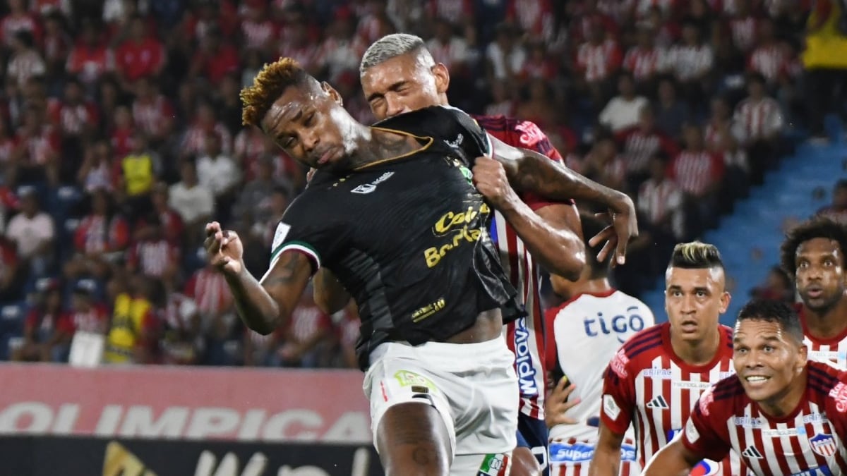 Otro ‘craso’ arbitral apareció en el fútbol colombiano en partido entre Junior y Once Caldas