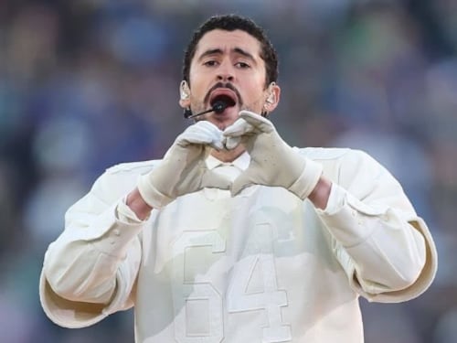Fan ‘ahorcó’ a Bad Bunny en concierto en Argentina: ¿Cumplió el sueño de las latinas?