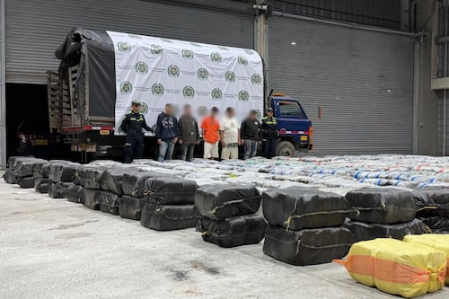 Impresionante: Incautan 5 toneladas de marihuana en un camión que ingresaba a un parqueadero en Medellín