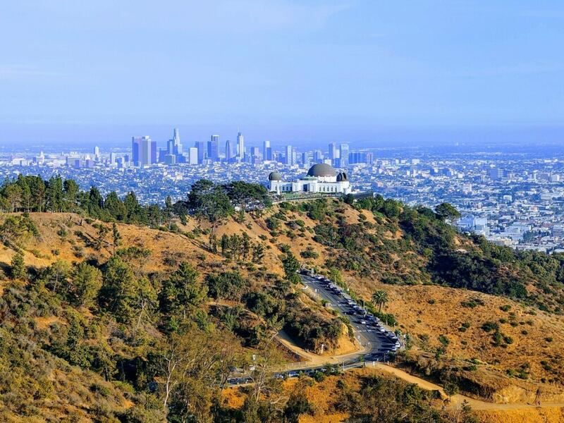 El clima casi perfecto de Los Ángeles permite disfrutar de actividades al aire libre en playas y parques durante todo el año. No obstante, también hay muchas opciones gratuitas en espacios cerrados. Foto: Griffith Observatory.