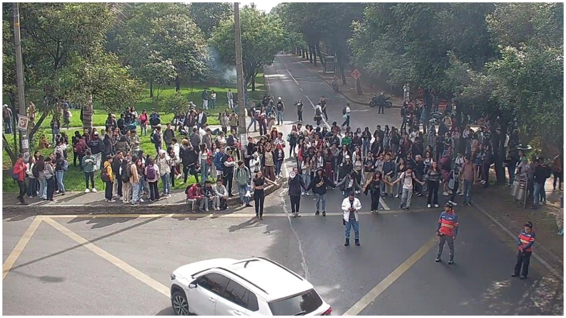 Manifestaciones de estudiantes de la U. Libre afectan movilidad en Bogotá (Foto: Movilidad Bogotá)