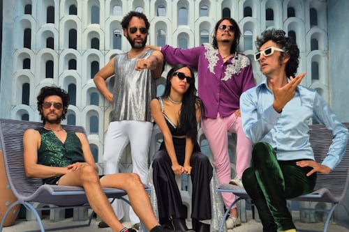 Sonoras Mil presenta ‘Sauco di Mama’, una fusión de merengue caribeño y electrónica ochentera