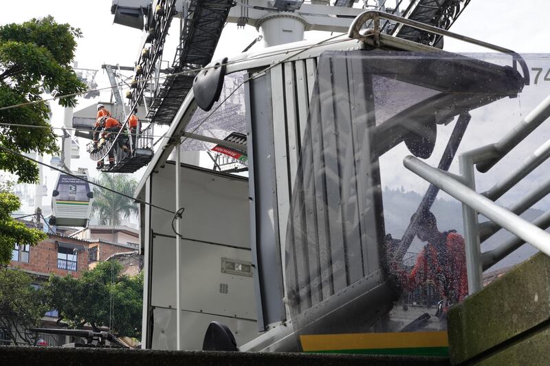Una cabina del metrocable se desplomó en Medellín