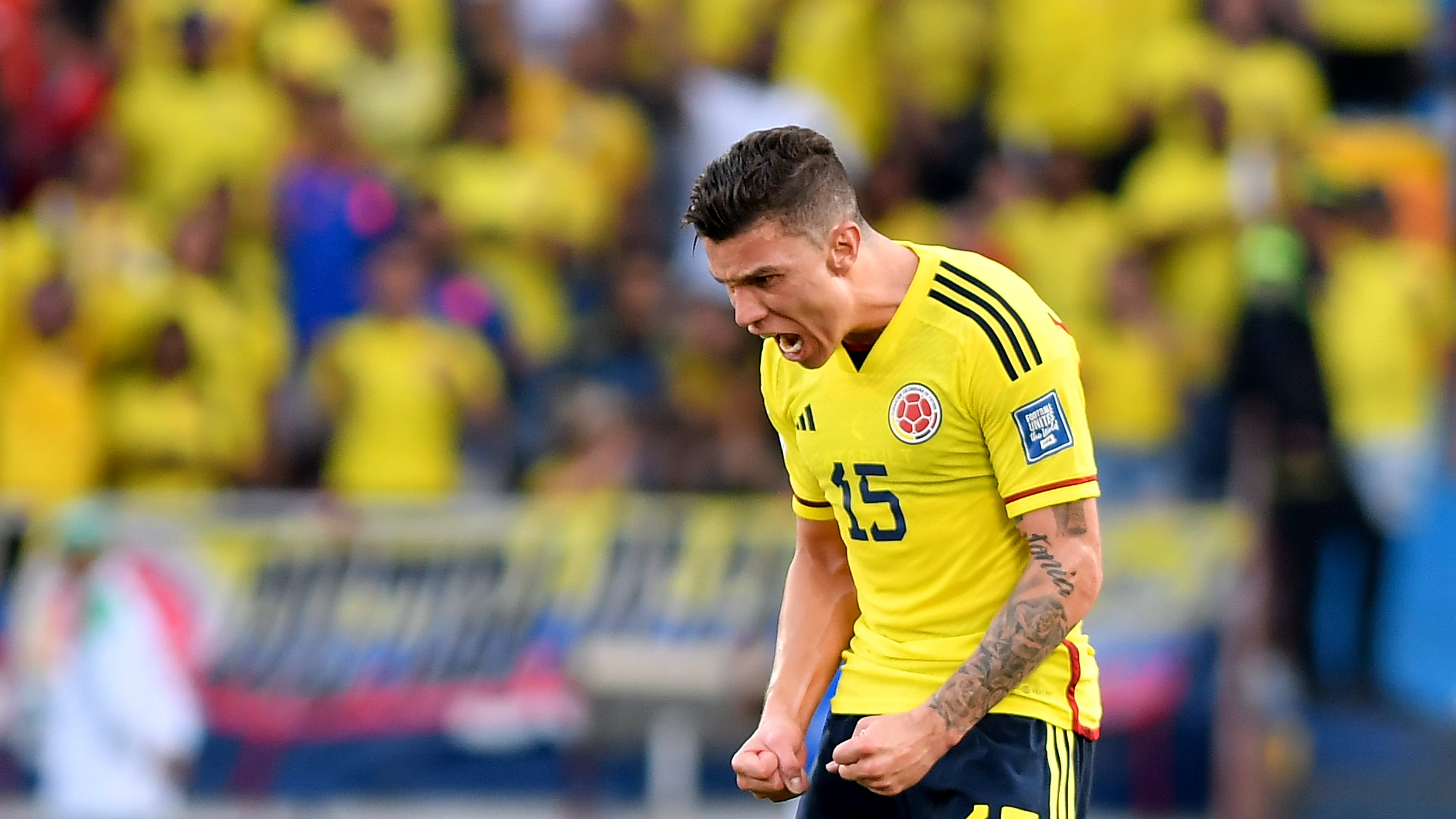 Gol Matheus Uribe frente a Uruguay