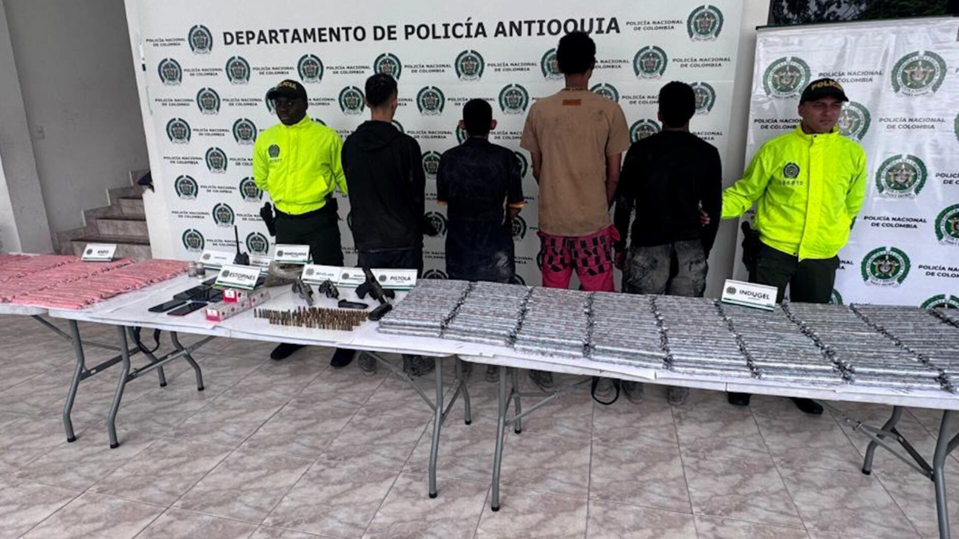 A la cárcel cuatro personas que explotaban ilegalmente una mina legal de una multinacional extranjera