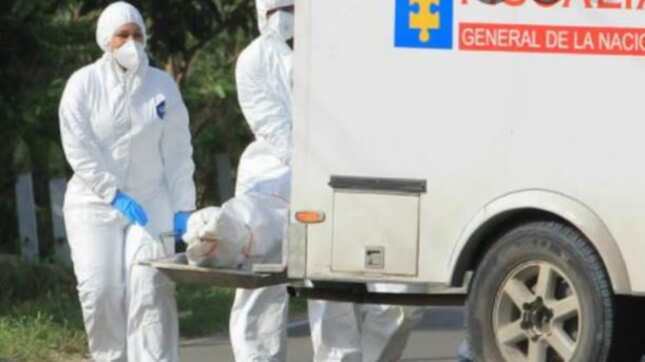 Proceso de levantamiento del cuerpo por la Fiscalía General de la Nación