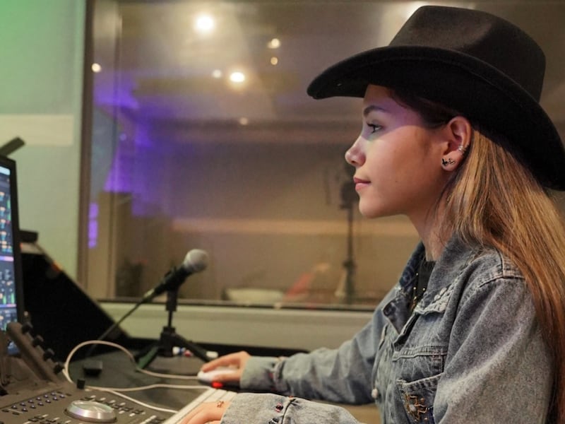 Medellín abre convocatoria para grabar proyectos musicales en estudios musicales públicos