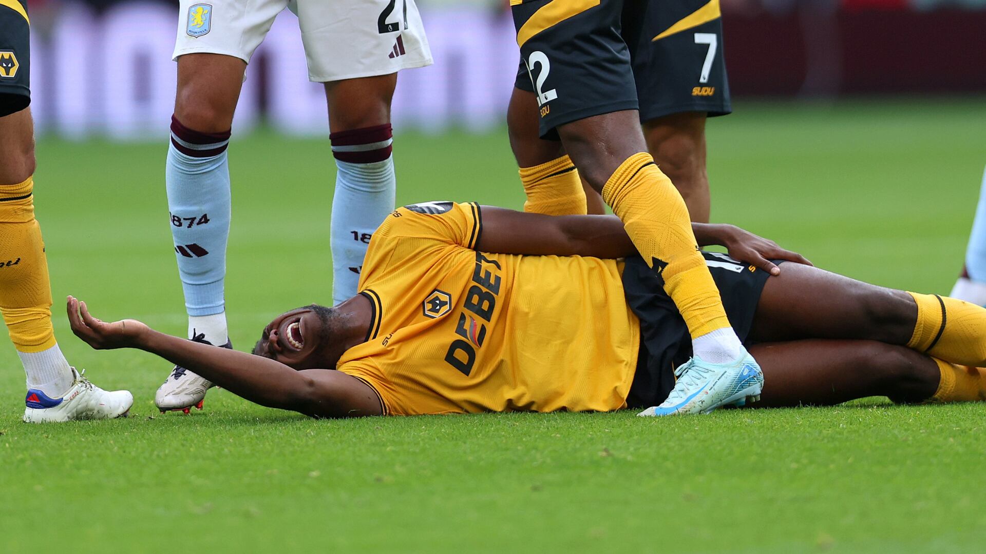 Yerson Mosquera se refirió a su grave lesión y el técnico del Wolverhampton también