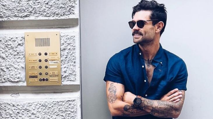 No bajan de “papacito” al chef de ‘Día a Día’ por el detrás de cámaras de ‘La Vuelta al Mundo en 80 risas’