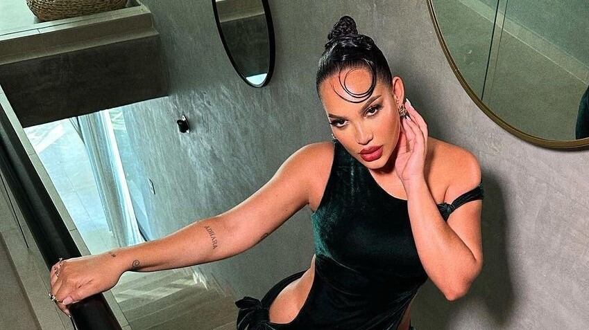 La creadora de contenido Andrea Valdiri compartió con su comunidad digital lo que se hizo y los motivos que la llevaron a eso.