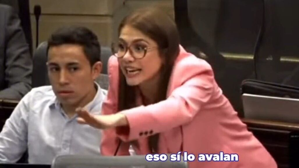 La congresista Catherine Juvinao en debate en la Reforma a la Salud.