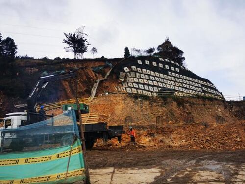 En Bogotá no sólo se derrumba la imagen de Claudia López