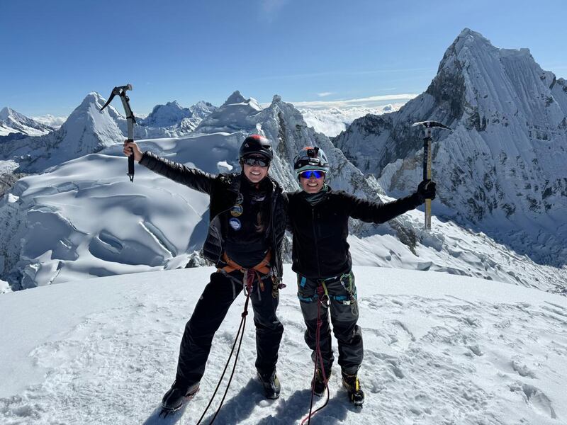 Ana Bustamante y Ana Giraldo