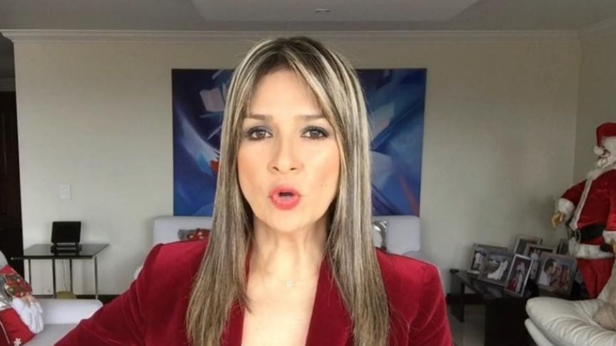 Vicky Dávila en La W