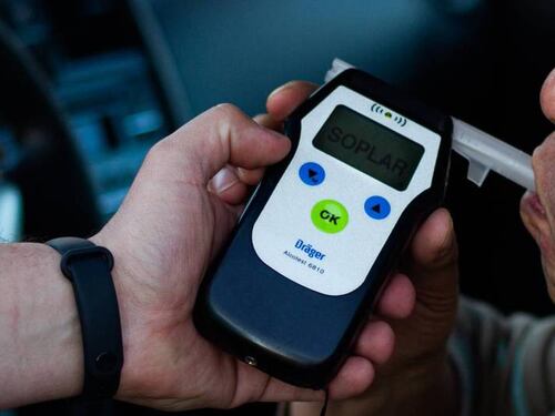 Detienen a hombre dos veces en menos de 12 horas por manejar en estado de ebriedad