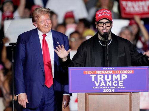Nicky Jam decide retirar su apoyo a Donald Trump después del comentario contra Puerto Rico en un mitin