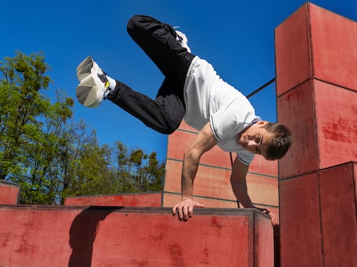 Parkour: la disciplina que convierte la ciudad en un espacio de movimiento