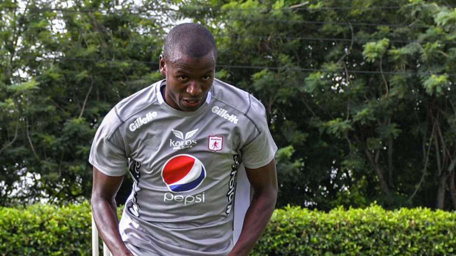 Adrián Ramos no ocultó cuáles fueron los 3 equipos del fútbol colombiano que lo querían