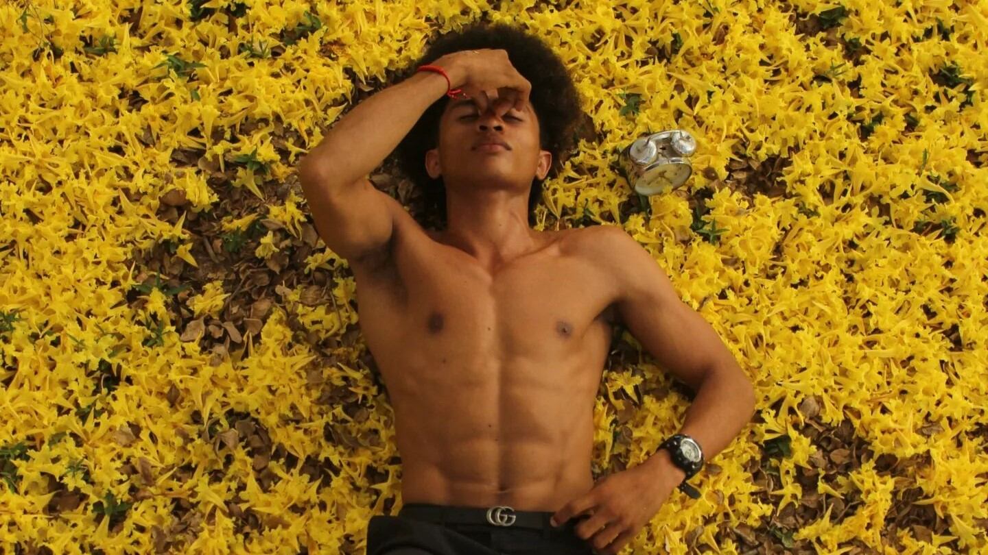 Esta vez Tarzán del ‘Desafío The Box’ ha decidido montarse sobre un caballo en un clip que llama a la reflexión y en especial a la motivación personal.