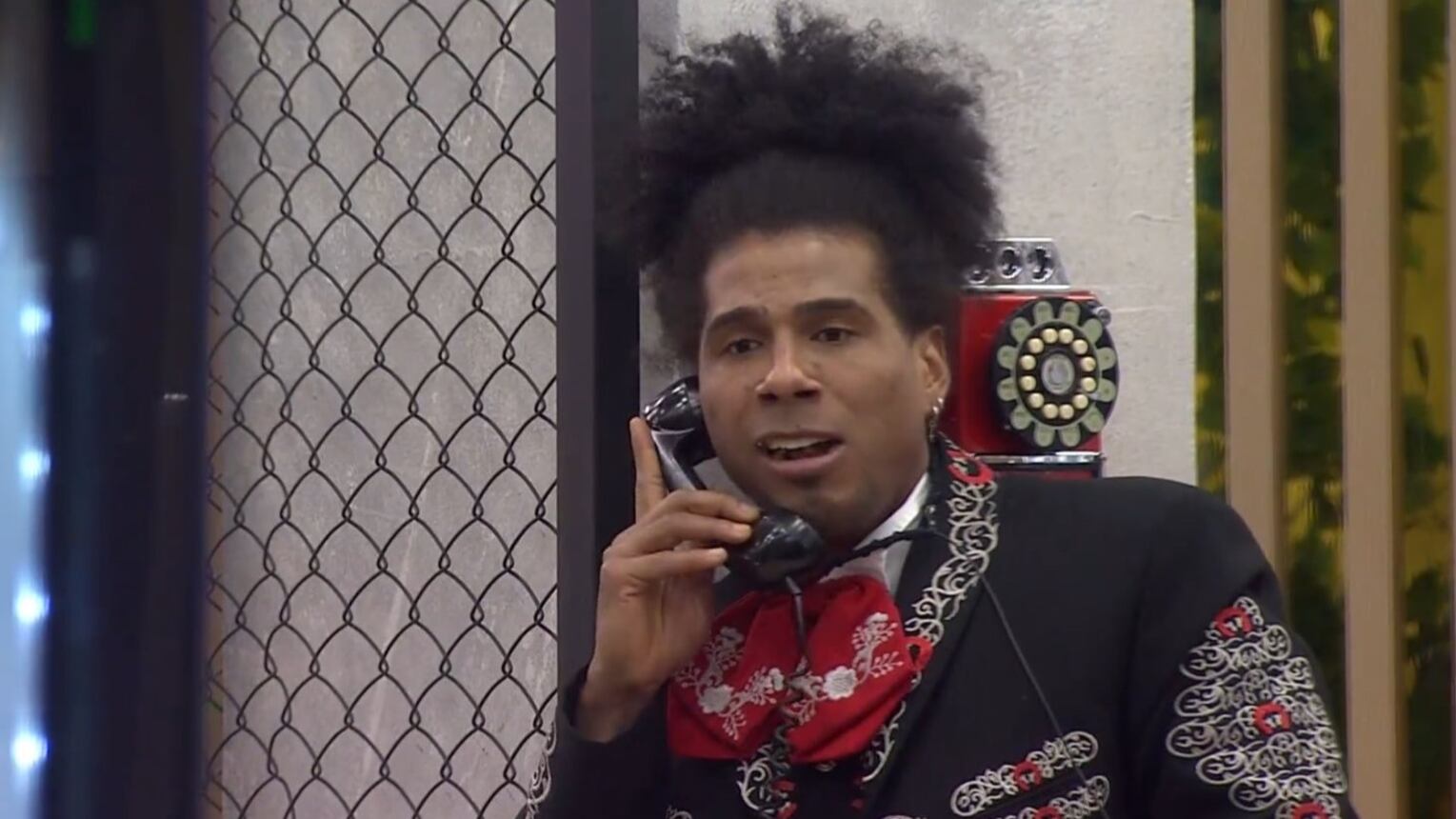 Pantera salió corriendo a contestar el teléfono de 'La Casa de los Famosos' Colombia creyendo que se iba a salvar y fue todo lo contrario.