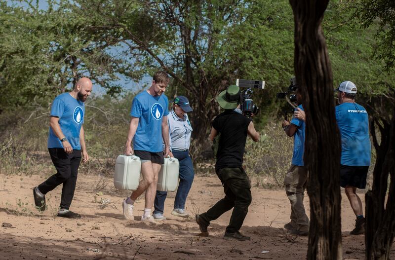 Foto WaterAid, junto a MrBeast y Mark Rober, lidera la campaña
#TeamWater para llevar agua segura a 2 millones de personas.