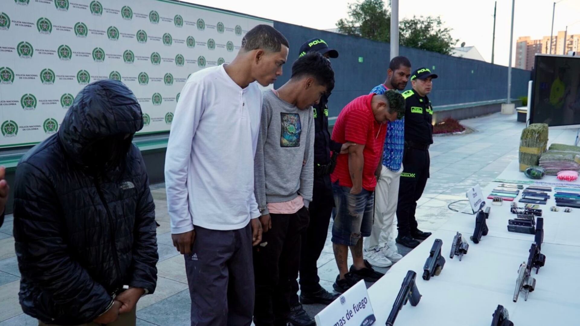 Captura de las bandas los 'Ilimani’, ‘Los de la Carrilera’, y ‘Los Tigres’,