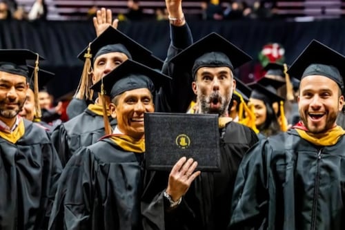 Ricardo ‘El Gato’ Pérez y Nairo Quintana salieron de las aulas para presumir su grado juntos en redes sociales