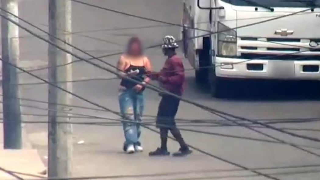 Cámaras de videovigilancia de Bogotá, frustran expendio de drogas en San Bernardo